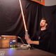 Este sable casero seguramente pueda cortar cualquier cosa.
Imagen: YouTube/the Hacksmith
